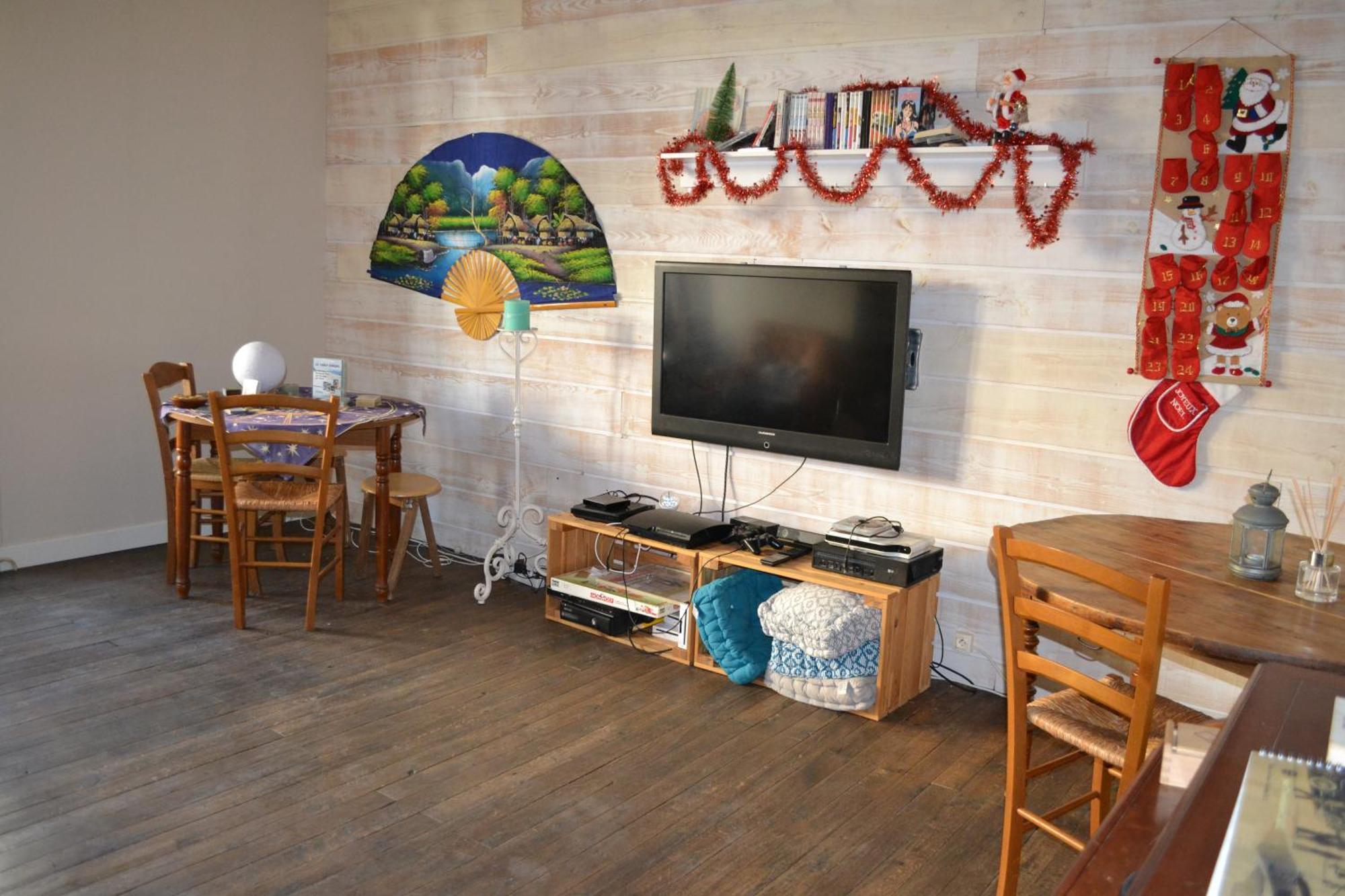 Grande Chambre Familiale Pour 2 A 5 Personnes Appartement Chef-Boutonne Buitenkant foto